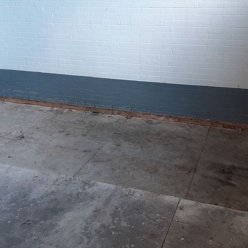 Erster Arbeitsschritt zur neuen Herrendusche