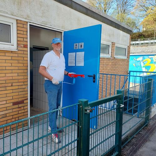 Eric streicht blau...